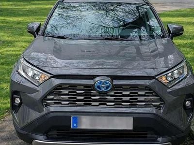 Gebraucht Toyota RAV4 Hybrid Active 178 PS (130 kW) 2024 Grau SUV