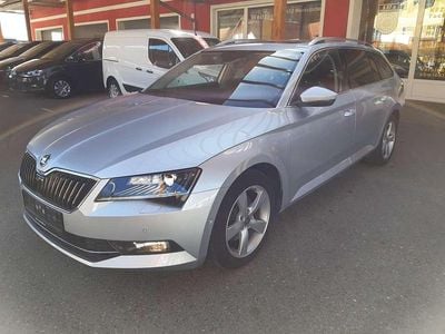 Silber Gebraucht 2019 Skoda Superb Style Kombi | € 24.790