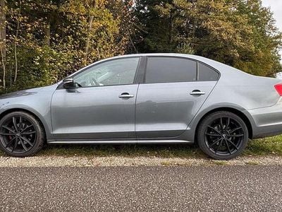 Grau Gebraucht 2013 VW Jetta Trendline Limousine | € 5.700 (Fairer Preis)