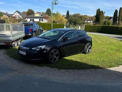 Schwarz Gebraucht 2014 Opel Astra GTC Sport Limousine | € 8.500