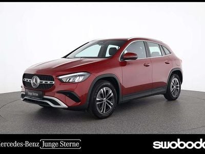 gebraucht Mercedes GLA180 Aut. AHK Park.Assistent Sitzhzg. SUV