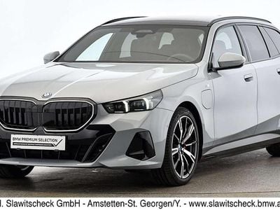 Grau Gebraucht 2025 BMW 530e Comfort Edition Kombi | € 65.790 (Fairer Preis)