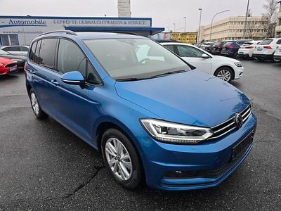 Gebraucht VW Touran Comfortline 122 PS (89 kW) 2022 Grau Van / Kleinbus