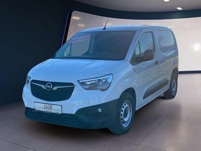 Weiß Gebraucht 2023 Opel Combo Van / Kleinbus | € 22.890 (Fairer Preis)