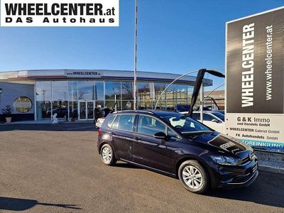 Schwarz Gebraucht 2018 VW Golf Sportsvan Comfortline Van / Kleinbus | € 15.911