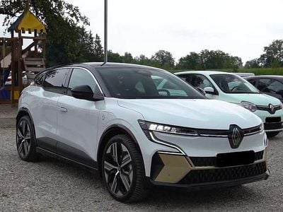 Weiß Gebraucht 2022 Renault Megane E-Tech Iconic Limousine | € 26.500 (Etwas zu teuer)