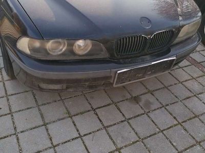 BMW 523