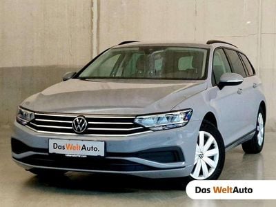 Dunkelgrau normal Gebraucht 2022 VW Passat Kombi | € 20.890 (Guter Preis)
