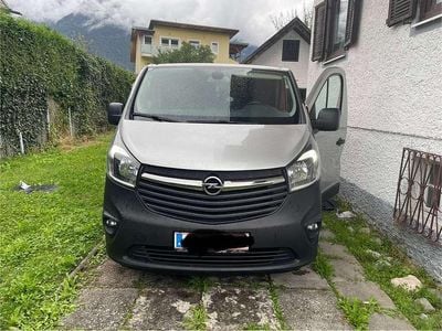 Gebraucht Opel Vivaro 145 PS (106 kW) 2017 Grau Van / Kleinbus