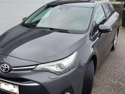 Grau Gebraucht 2019 Toyota Avensis Sport Kombi | € 16.700