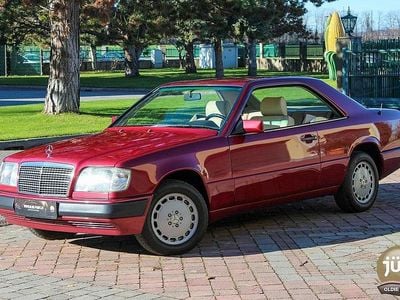 Rot Gebraucht 1988 Mercedes 230 Coupé | € 16.900