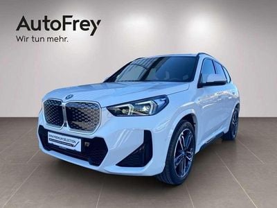Alpinweiß Gebraucht 2024 BMW iX1 Shadowline SUV | € 47.890 (Fairer Preis)