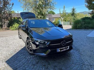 Gebraucht Mercedes CLA200 Shooting Brake 163 PS (119 kW) 2022 Schwarz Kombi