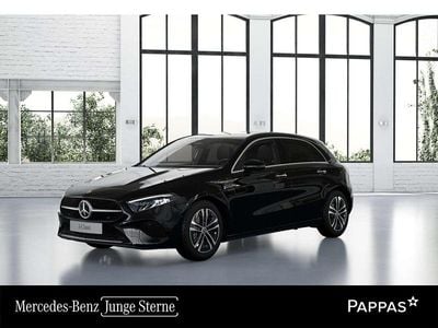 Metalliclack kosmosschwarz Gebraucht 2025 Mercedes A180 Progressive Limousine | € 34.900 (Fairer Preis)