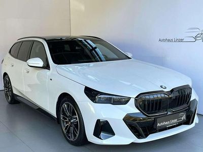 Weiß Gebraucht 2024 BMW 540 Comfort Edition Kombi | € 78.890