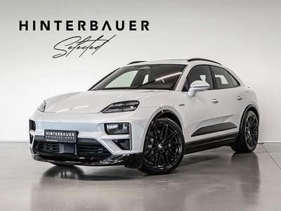 Grau Gebraucht 2024 Porsche Macan Turbo SUV | € 126.900 (Etwas zu teuer)