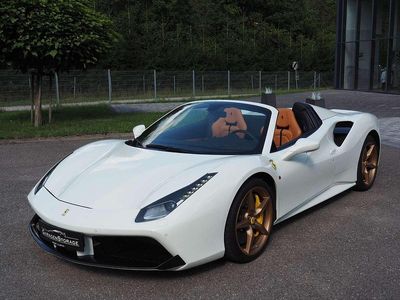 Weiß Gebraucht 2019 Ferrari 488 Cabrio | € 289.900