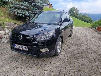 Schwarz Gebraucht 2016 Ssangyong (KGM) Tivoli SUV | € 9.000