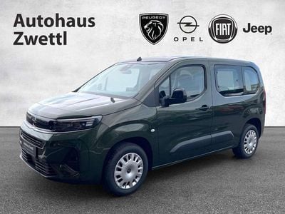 Grün Neu 2025 Opel Combo Van / Kleinbus | € 28.980 (Etwas zu teuer)