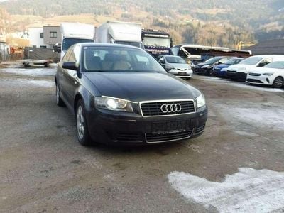 Grau Gebraucht 2003 Audi A3 Attraction Limousine | € 999 (Superpreis)