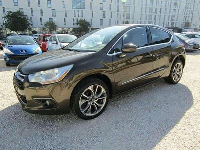 Braun Gebraucht 2011 Citroën DS4 So Chic Kleinwagen | € 6.900