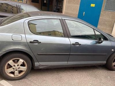 Grau Gebraucht 2004 Peugeot 407 Limousine | € 900