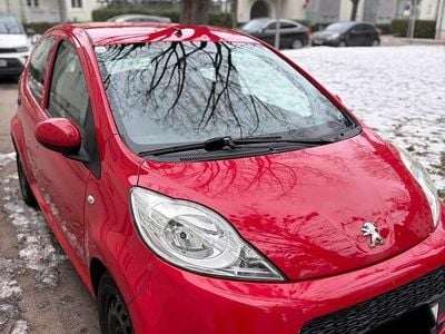 Gebraucht Peugeot 107 68 PS (50 kW) 2012 Rot Kleinwagen