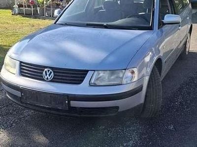 Gebraucht VW Passat 90 PS (66 kW) 1999 Limousine
