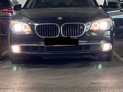 BMW 750