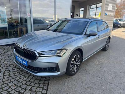 Gebraucht Skoda Superb Selection 150 PS (110 kW) 2024 Silber  metallicperleffekt Kombi