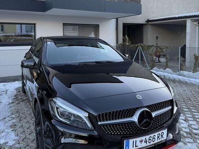 Schwarz Gebraucht 2017 Mercedes A180 Kleinwagen | € 18.333 (Teuer)