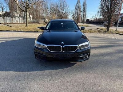 Schwarz Gebraucht 2019 BMW 520 Sport Line Limousine | € 30.900