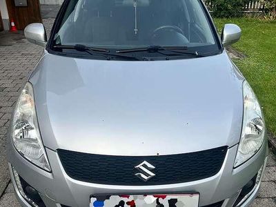 Grau Gebraucht 2016 Suzuki Swift Limousine | € 4.900