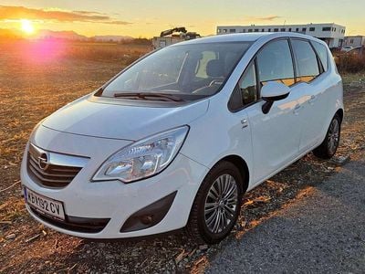 Weiß Gebraucht 2013 Opel Meriva Active Van / Kleinbus | € 4.750 (Fairer Preis)