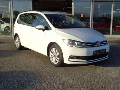 Gebraucht VW Touran Comfortline 150 PS (110 kW) 2022 Weiß Van / Kleinbus