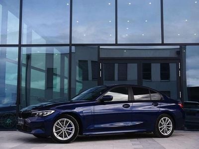 Gebraucht BMW 330e Advantage 252 PS (185 kW) 2019 Blau Limousine