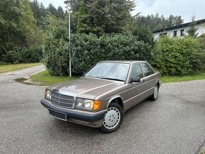 Braun Gebraucht 1991 Mercedes 190 Limousine | € 2.900
