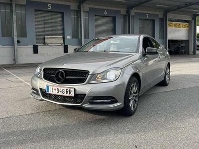 Gebraucht Mercedes C180 156 PS (114 kW) 2011 Grau Coupé