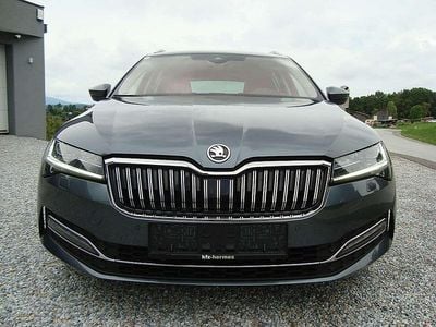Grau Gebraucht 2020 Skoda Superb Style Kombi | € 16.950 (Guter Preis)