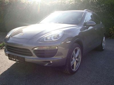 Grau Gebraucht 2010 Porsche Cayenne SUV | € 21.000 (Etwas zu teuer)