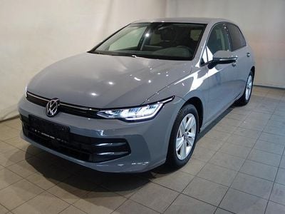 Mittelgrau normal Gebraucht 2025 VW Golf VIII Life Limousine | € 29.490 (Fairer Preis)