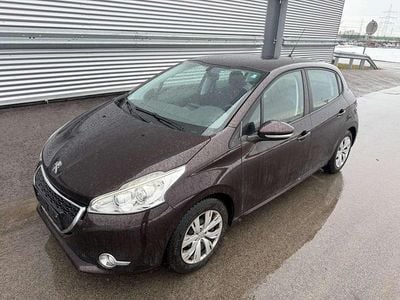 Gebraucht Peugeot 208 Active 82 PS (60 kW) 2013 Braun Kleinwagen