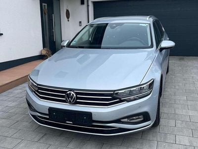 Gebraucht VW Passat Business 150 PS (110 kW) 2023 Silber Kombi