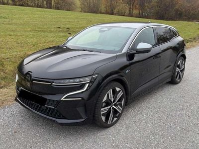 Schwarz Gebraucht 2023 Renault Megane E-Tech Iconic Limousine | € 28.500 (Fairer Preis)