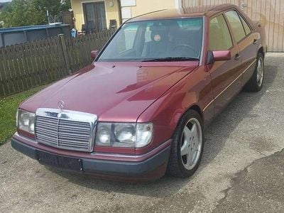 Gebraucht 1992 Mercedes E300 Limousine | € 3.890