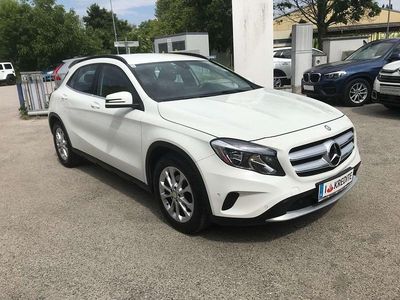 Weiß Gebraucht 2016 Mercedes 200 Limousine | € 18.980 (Teuer)