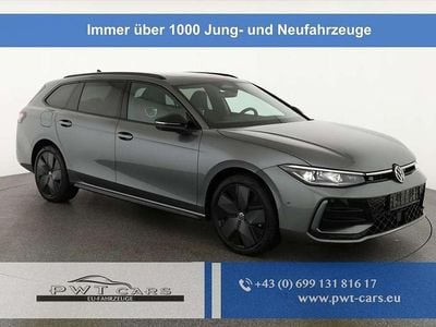 Blau Neu 2025 VW Passat R-line Kombi | € 52.407 (Guter Preis)