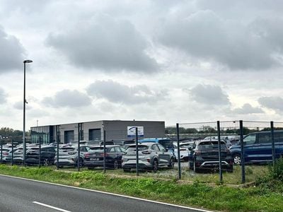 gebraucht Kia Sportage Comfortline 1.6 T-GDI AUTOMATIK PLUG-IN-HYBRID 288PS AWD (ALLRAD), 7 Jahre Garantie, 17" Alu, NAVIGATION, 2-Zonen-Climatronic, Parksensoren vorn/hinten, Rückfahrkamera, Smart Key, Adaptiver Tempomat, Dachreling