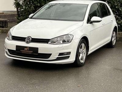 Weiß Gebraucht 2015 VW Golf VII LOUNGE Limousine | € 9.400 (Fairer Preis)