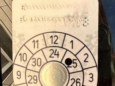 Silber Gebraucht 2002 VW Passat Kombi | € 1.350